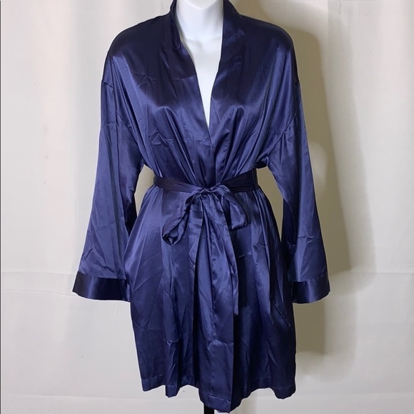 Victoria's Secret Other - Victoria Secret robe size - One size